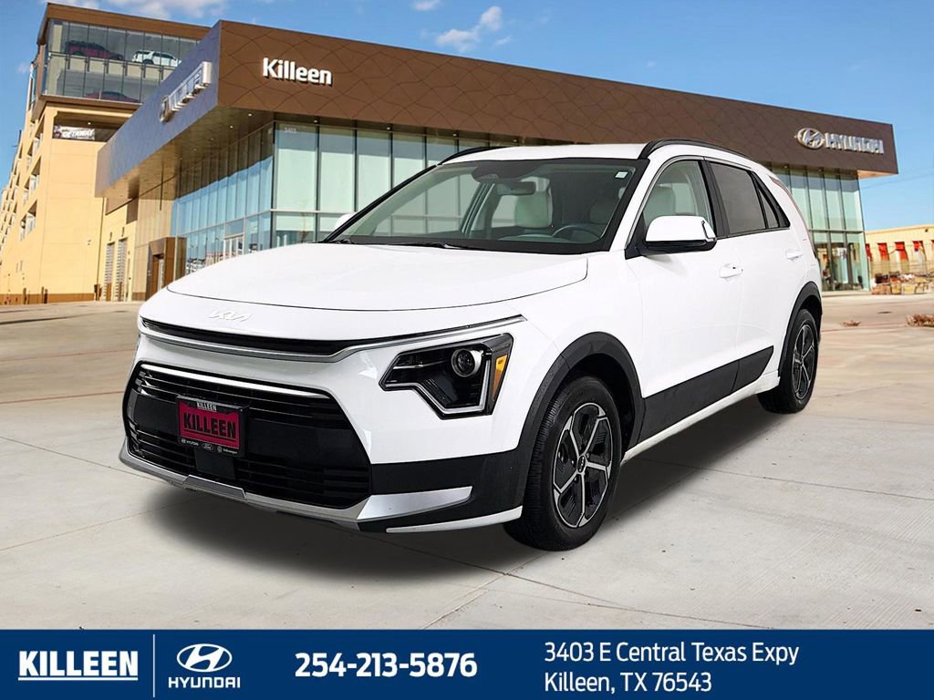 Used 2024 Kia Niro EX image 3