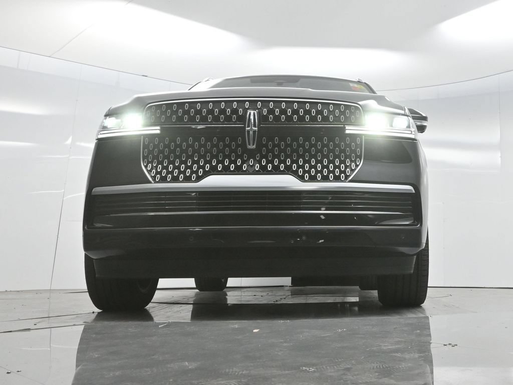 Used 2025 Lincoln Navigator Reserve AWD/4WD image 50