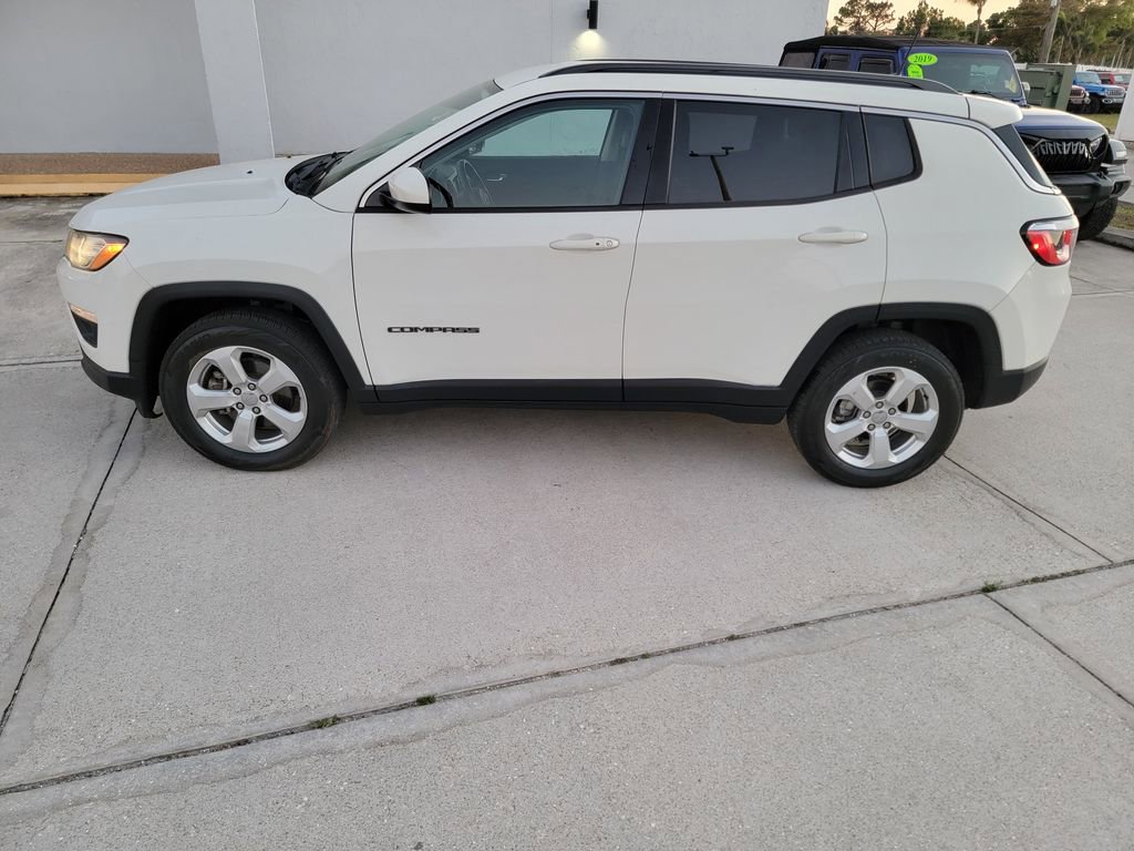 Certified 2020 Jeep Compass Latitude w/ Popular Equipment Group AWD/4WD image 3