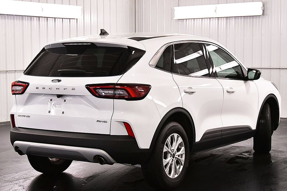 Used 2024 Ford Escape Active AWD/4WD image 8
