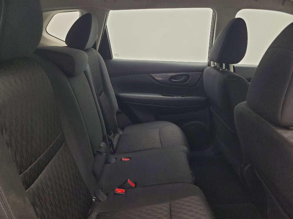 Used 2020 Nissan Rogue S FWD image 19