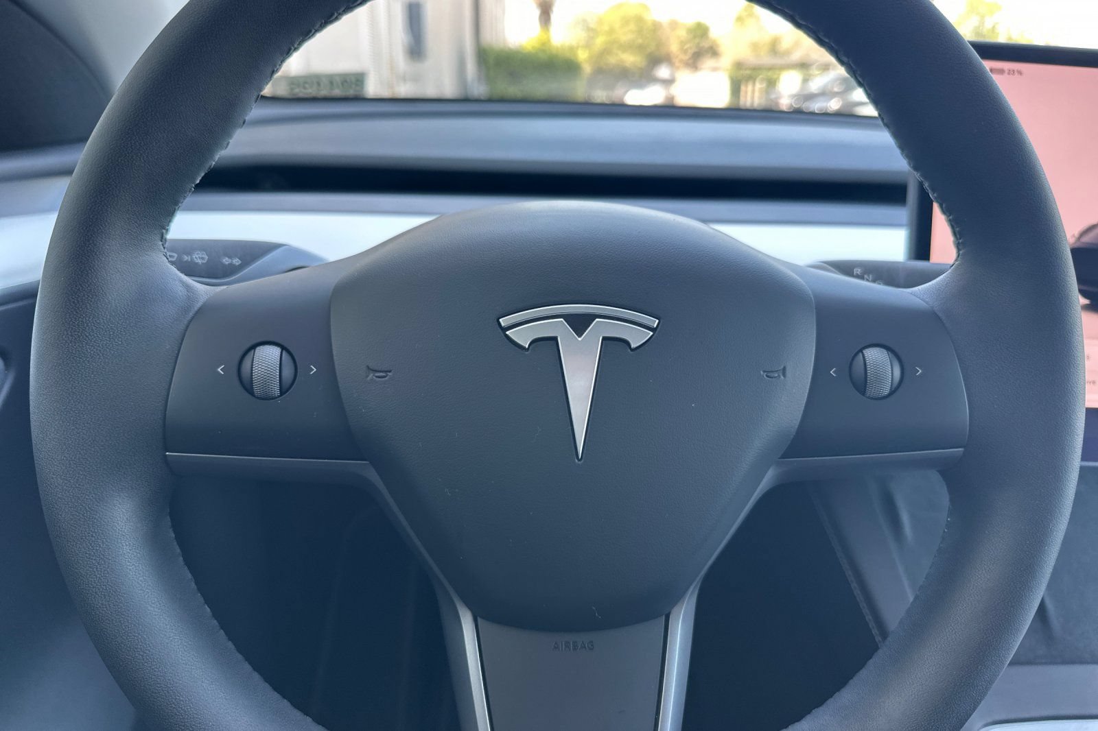 Used 2025 Tesla Model Y Long Range RWD image 23
