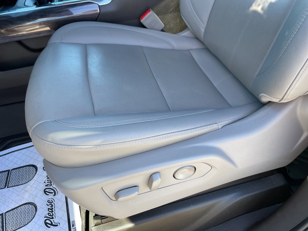 Used 2023 Chevrolet Silverado 1500 LTZ w/ LTZ Premium Package image 6