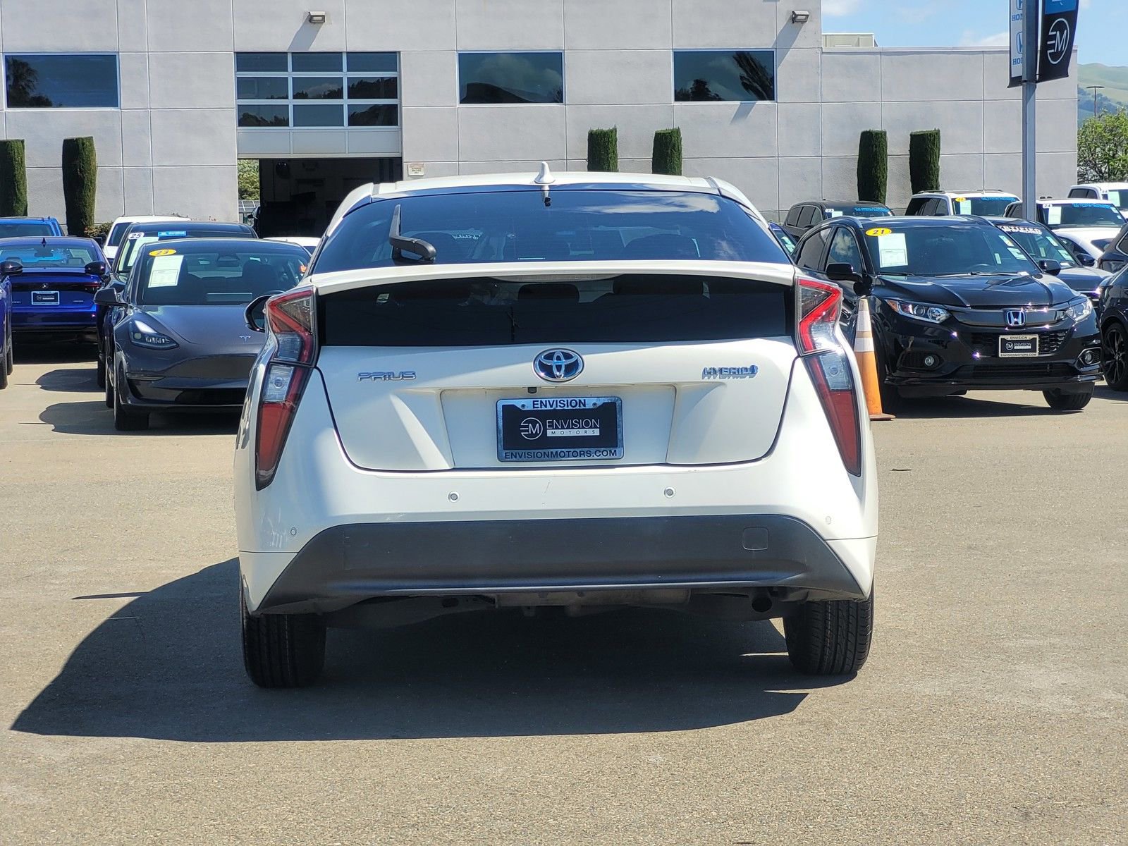 Used 2018 Toyota Prius Two w/ Prius Two Safety Plus Package FWD image 6