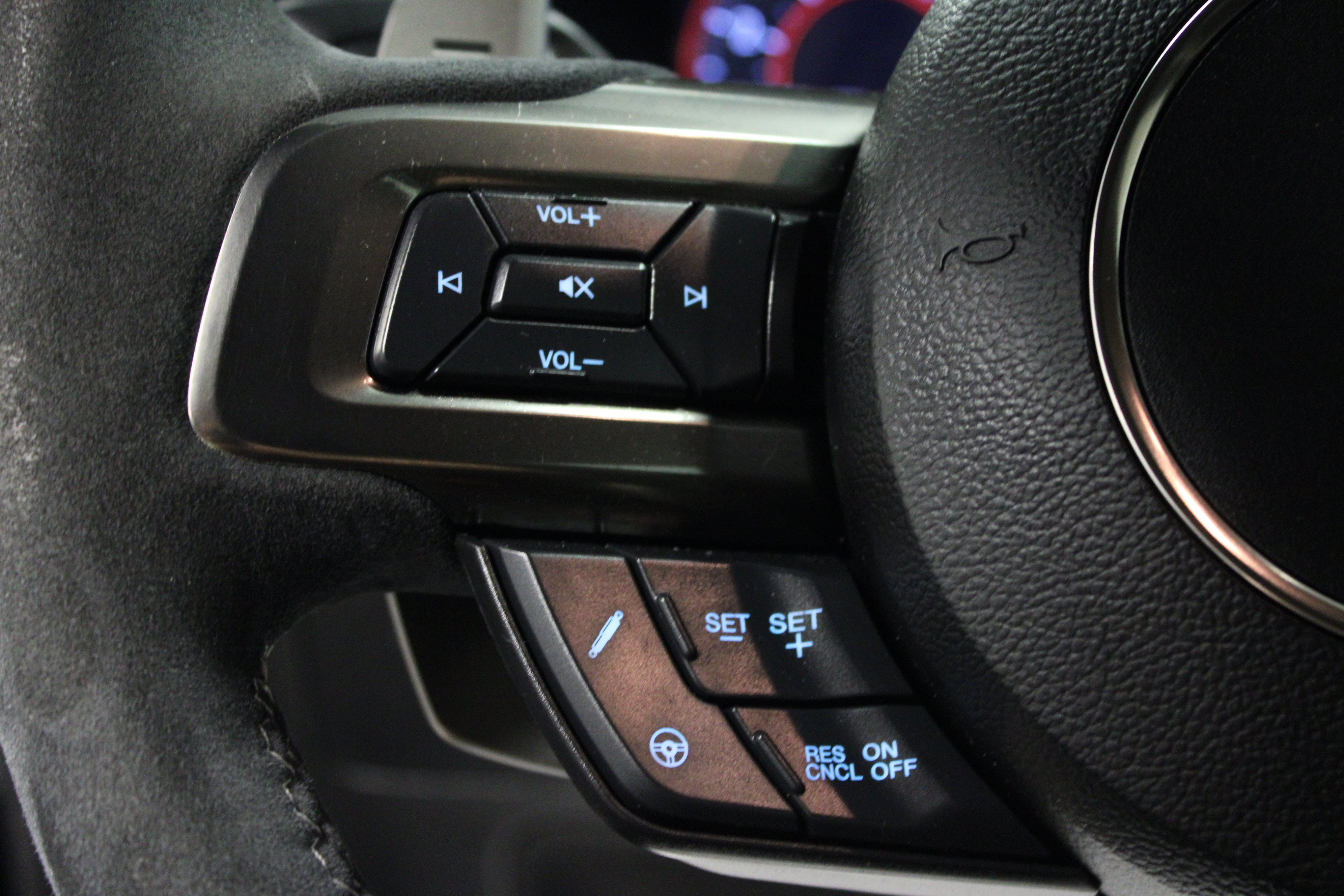 Used 2020 Ford Mustang Shelby GT500 w/ Technology Package RWD image 18