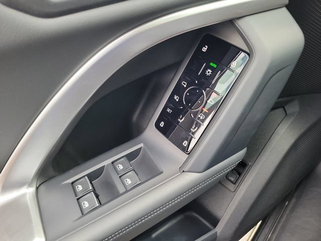 Certified 2025 Audi Q5 Premium w/ Convenience Package AWD/4WD image 19