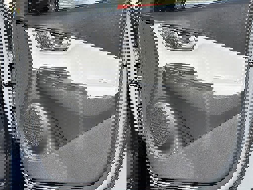 Used 2023 Hyundai Kona SE image 33