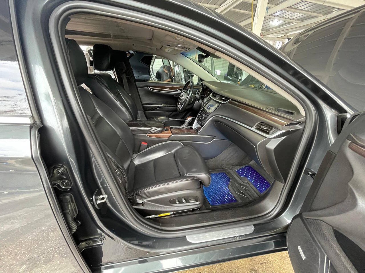 Used 2014 Cadillac XTS Luxury w/ Driver Awareness Package AWD/4WD image 13