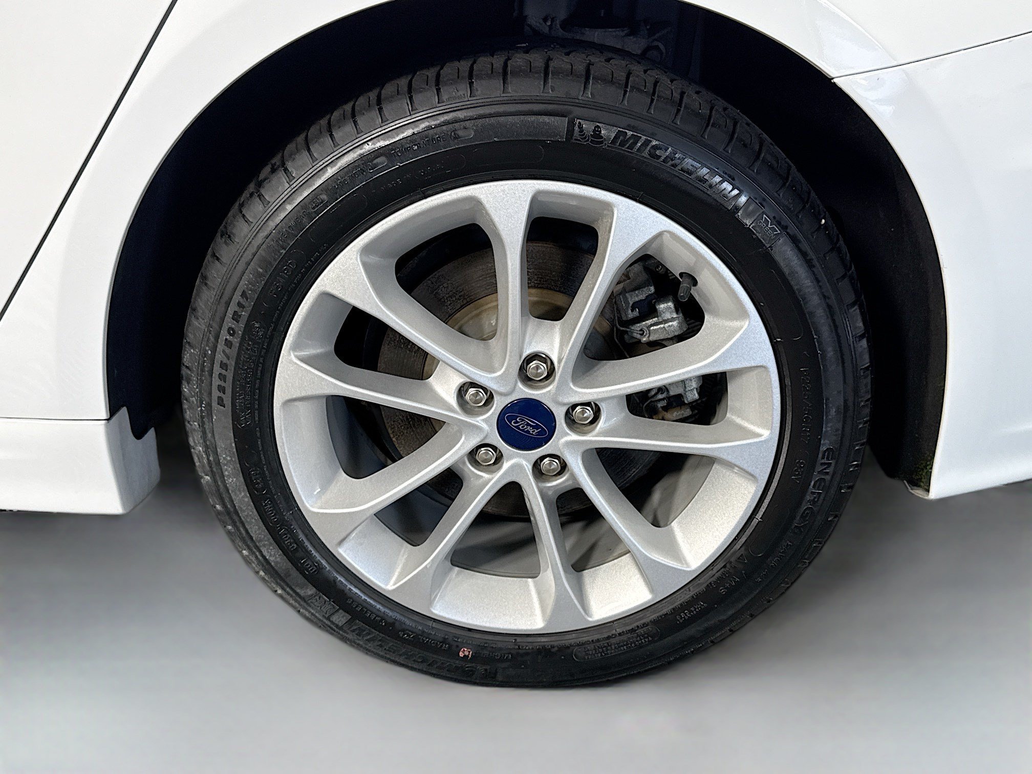 Used 2020 Ford Fusion SE FWD image 37