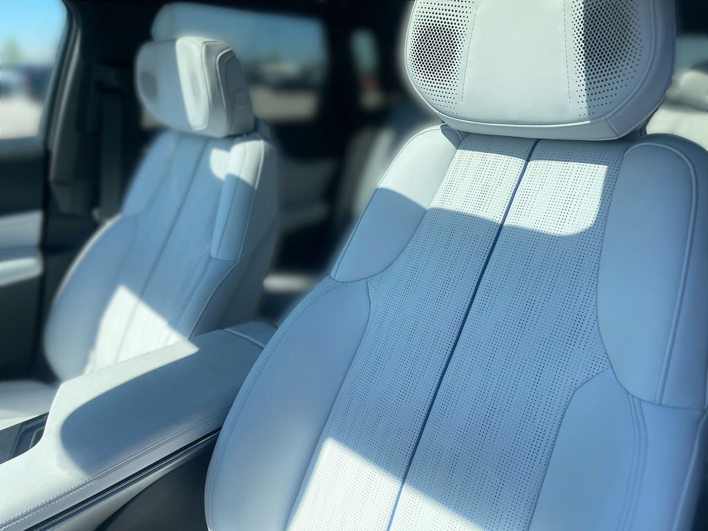 Certified 2024 Cadillac Lyriq Sport w/ LPO, Floor Liner Package AWD/4WD image 18