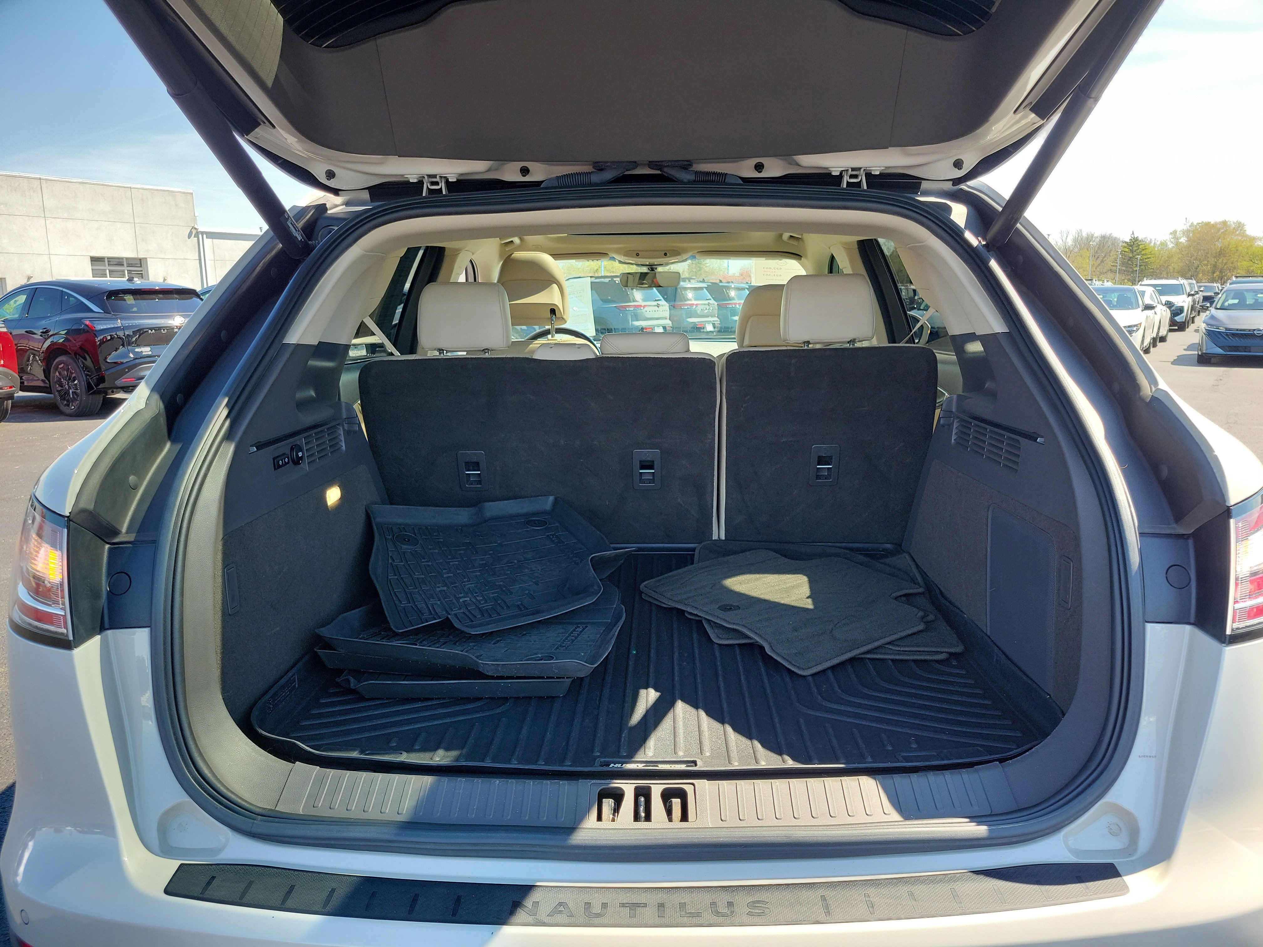 Used 2019 Lincoln Nautilus Reserve image 8