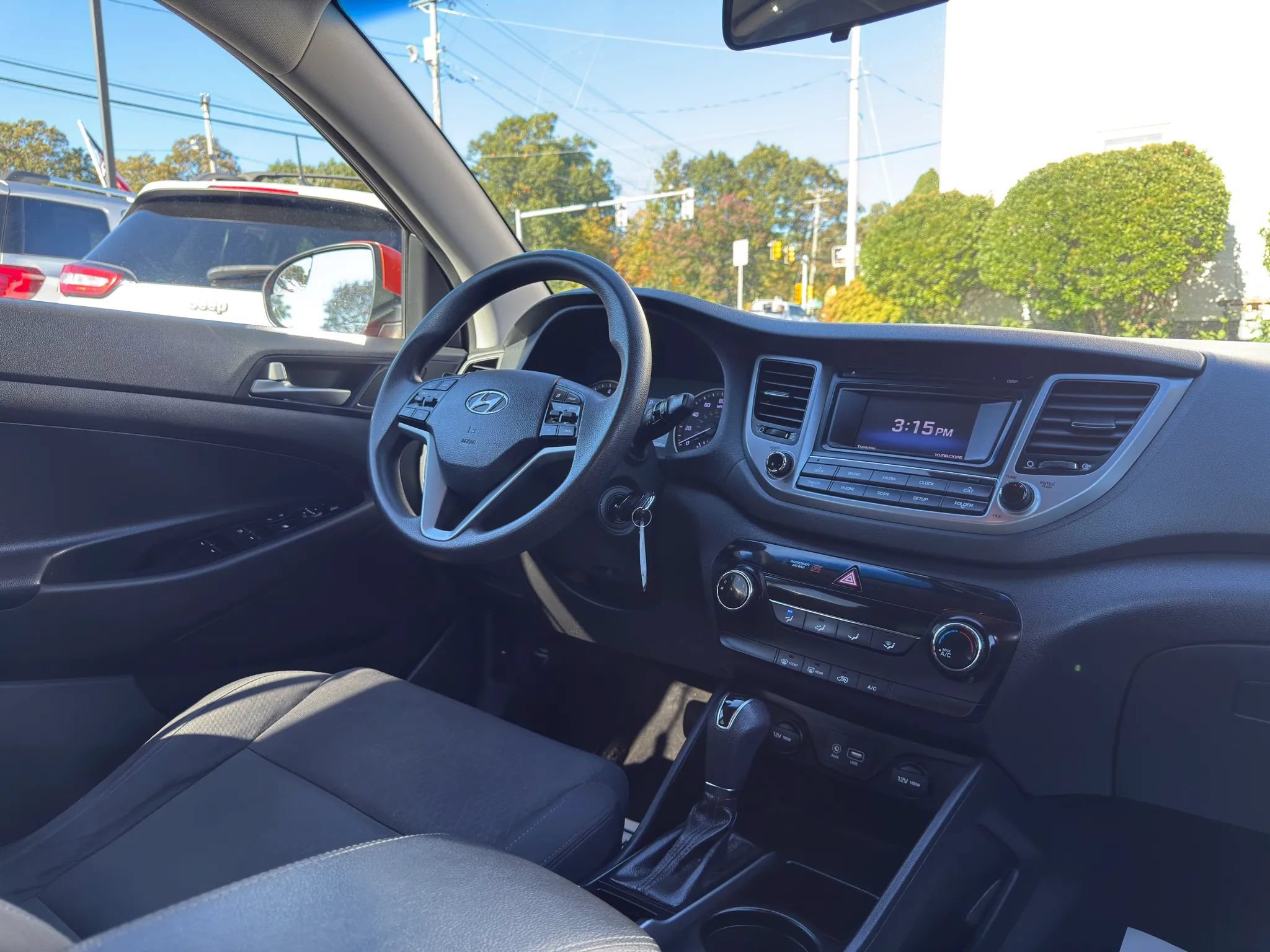 Used 2017 Hyundai Tucson SE w/ SE Popular Package 02 AWD/4WD image 30