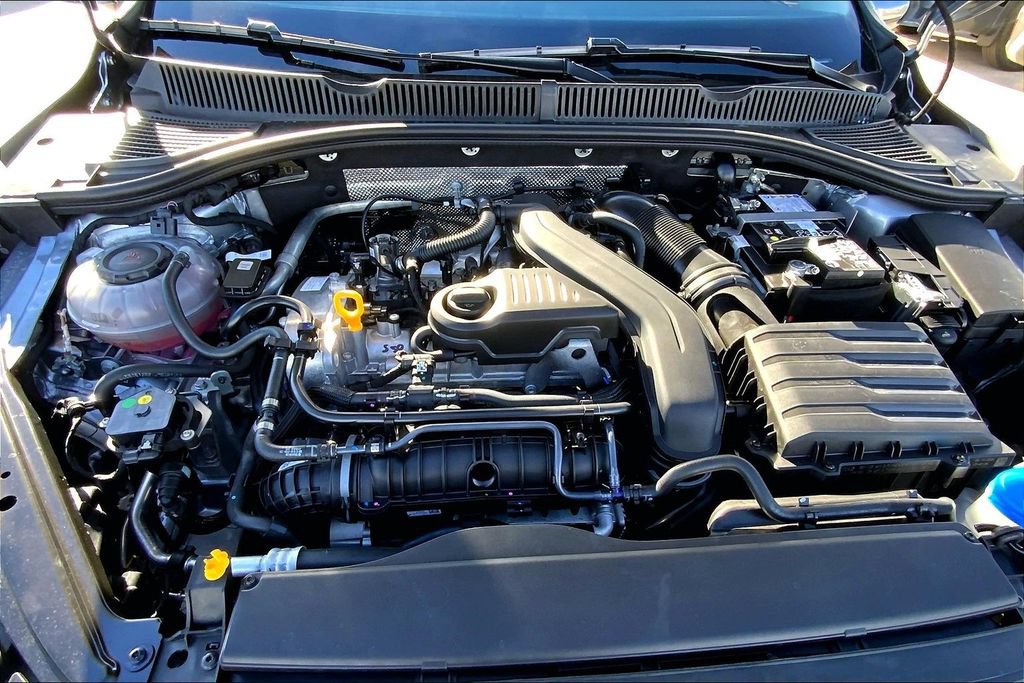 Used 2026 Volkswagen Jetta SE FWD image 12