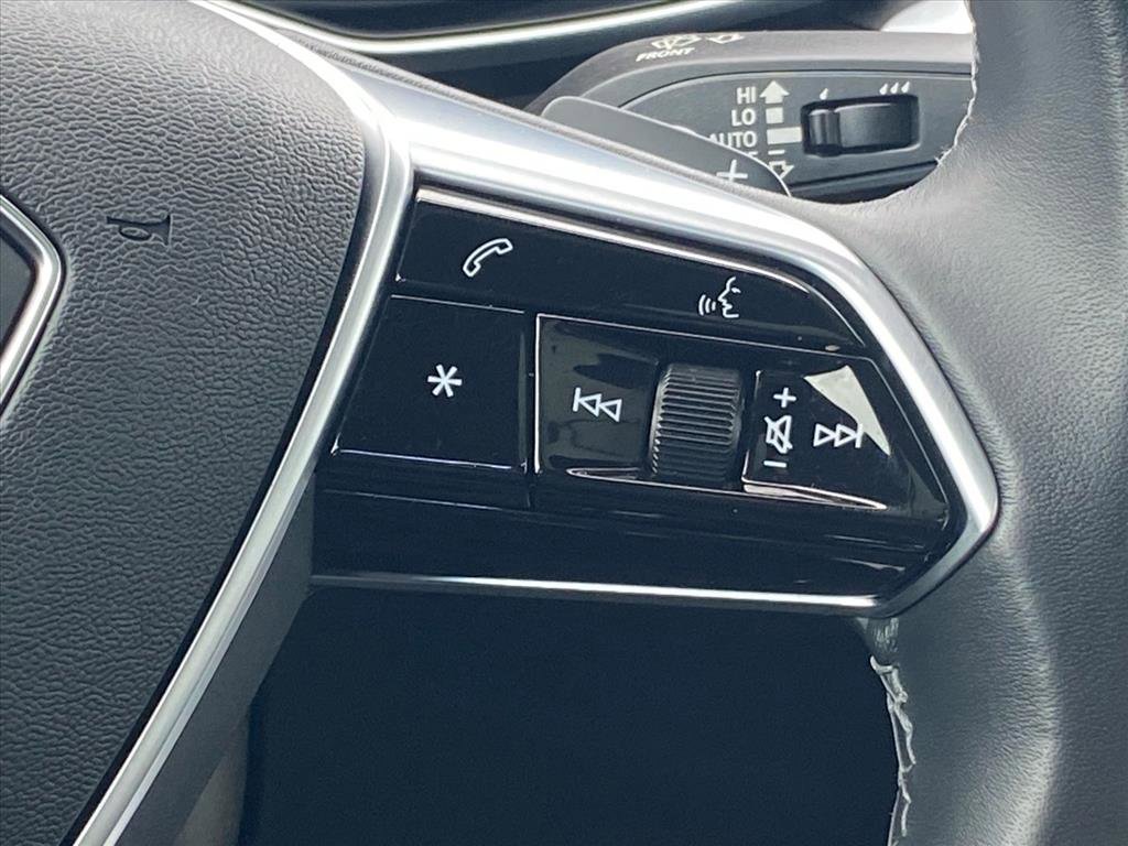 Used 2023 Audi A6 2.0T Premium w/ Convenience Package image 7