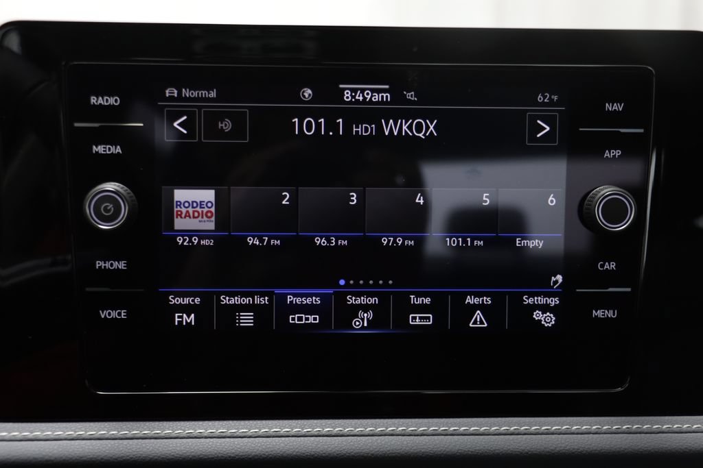 New 2027 Volkswagen Jetta SEL FWD image 10