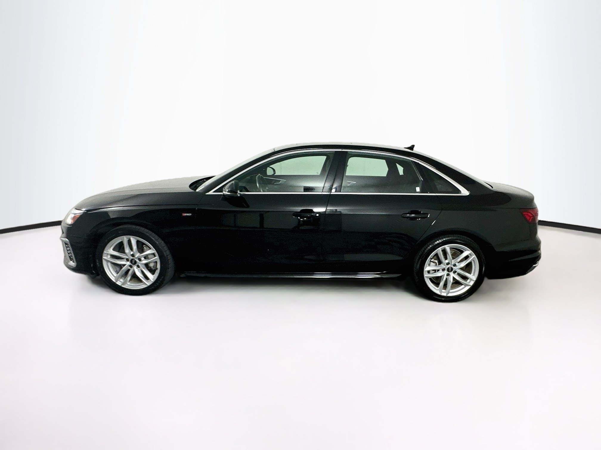Used 2024 Audi A4 2.0T Premium Plus AWD/4WD image 4