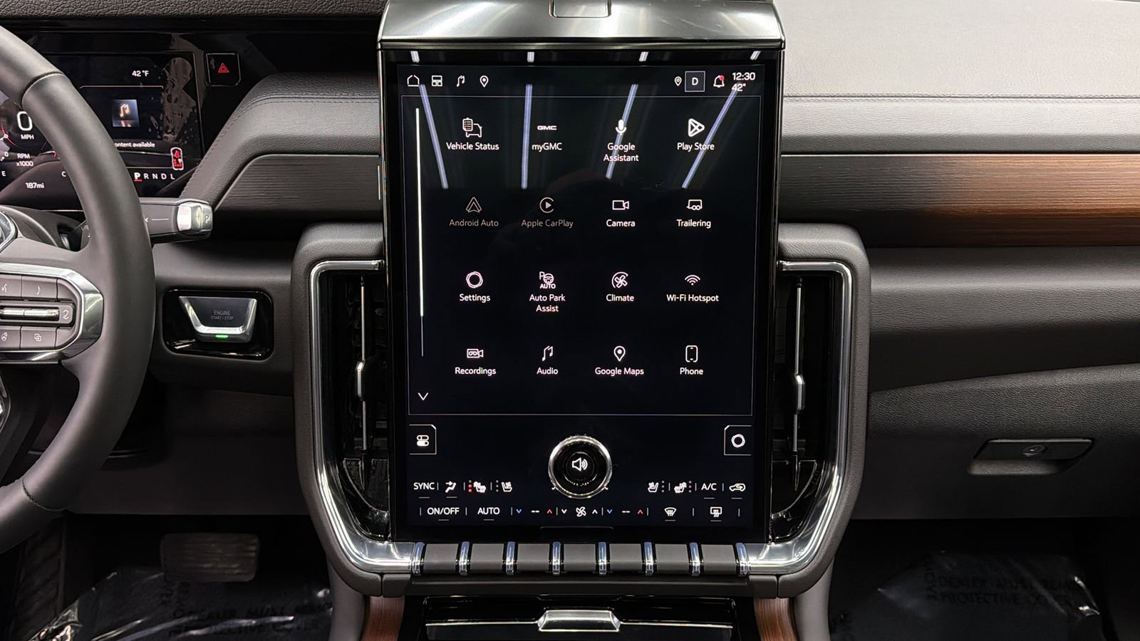 Used 2026 GMC Yukon Denali w/ Sun & Power Step Package AWD/4WD image 18