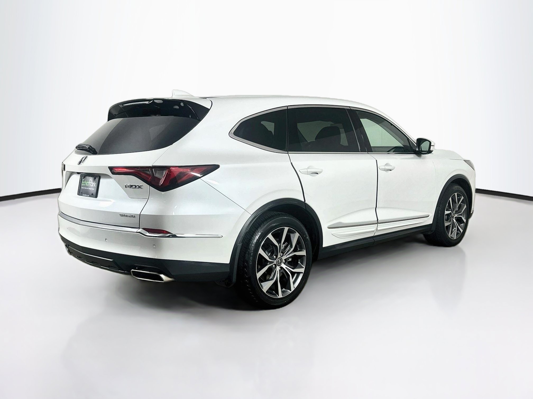 Used 2022 Acura MDX w/ Technology Package AWD/4WD image 9