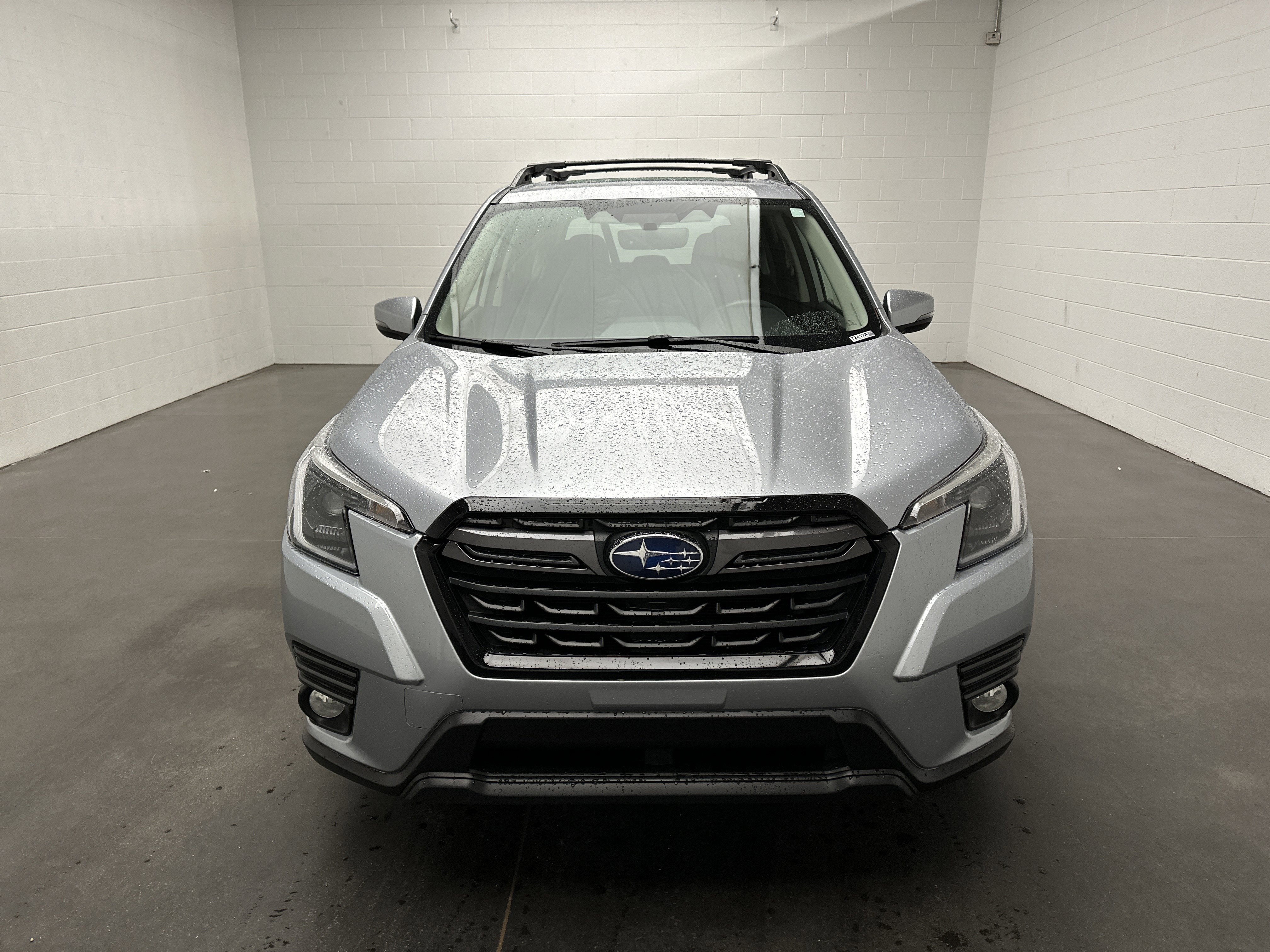 Used 2022 Subaru Forester Limited w/ Popular Package #2 AWD/4WD image 3