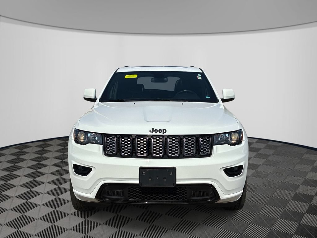 Certified 2021 Jeep Grand Cherokee Laredo X AWD/4WD image 2
