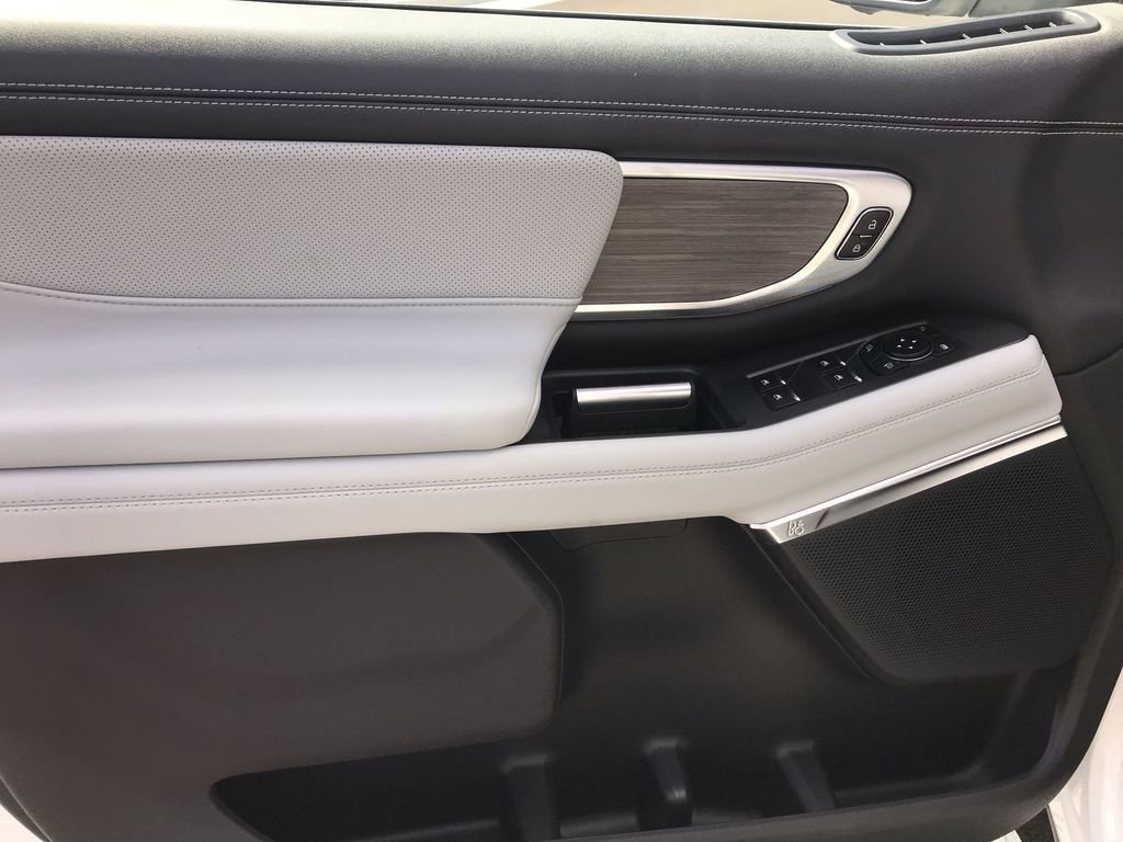 New 2026 Ford Expedition Max Platinum image 13