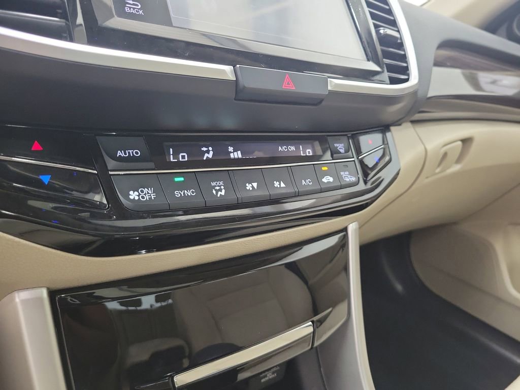 Used 2017 Honda Accord EX image 29