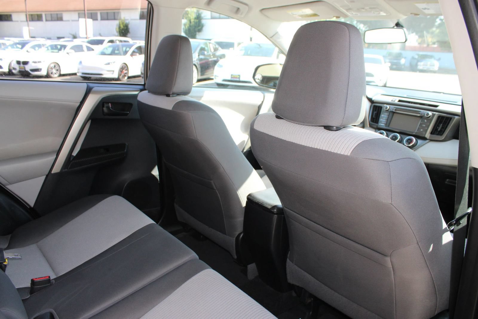 Used 2013 Toyota RAV4 LE FWD image 18