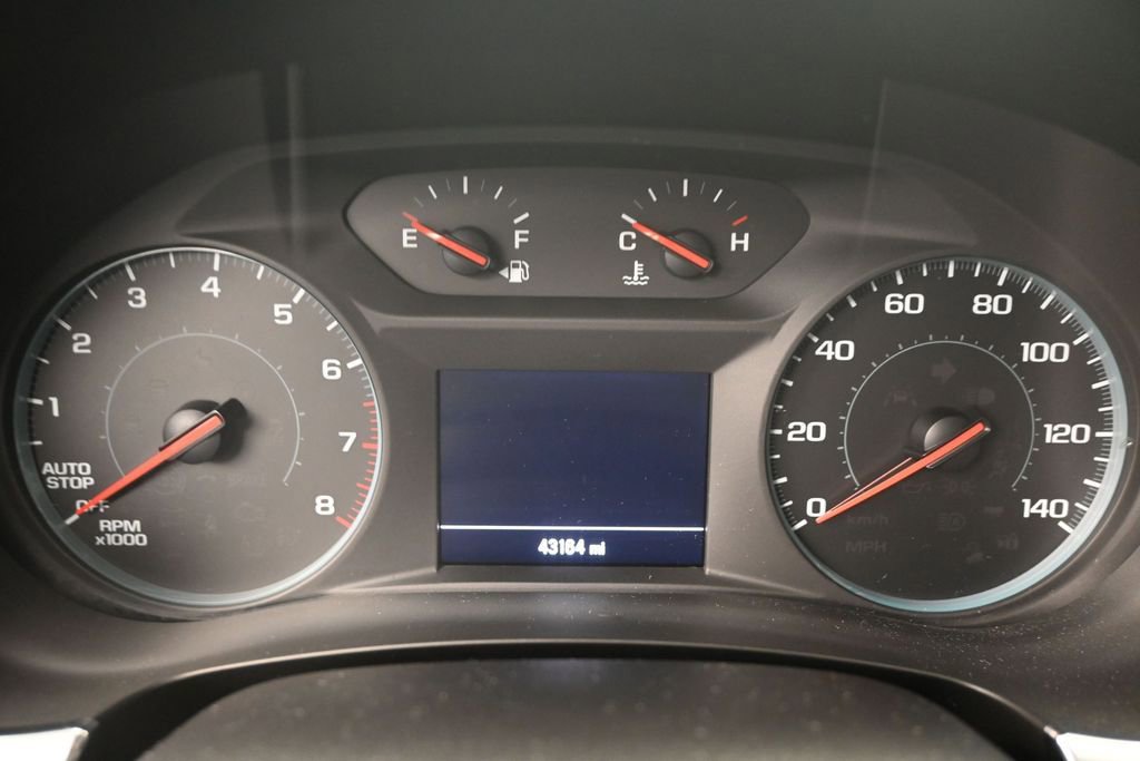 Used 2023 Chevrolet Traverse LT FWD image 11