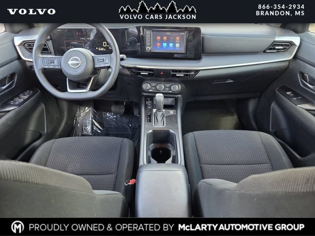 Used 2025 Nissan Kicks S w/ Charging Package FWD image 8