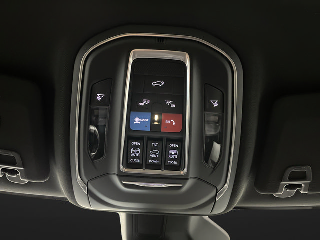 New 2025 Jeep Grand Cherokee Limited w/ Black Appearance Package AWD/4WD image 26