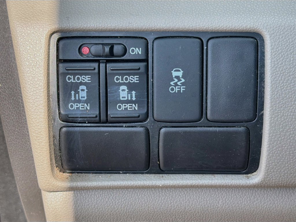 Used 2015 Honda Odyssey EX image 18