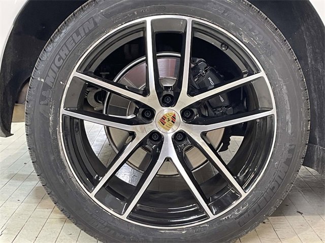 Used 2025 Porsche Macan image 15