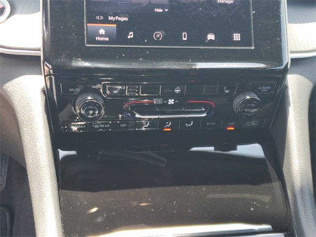 New 2025 Jeep Grand Cherokee L Altitude image 26