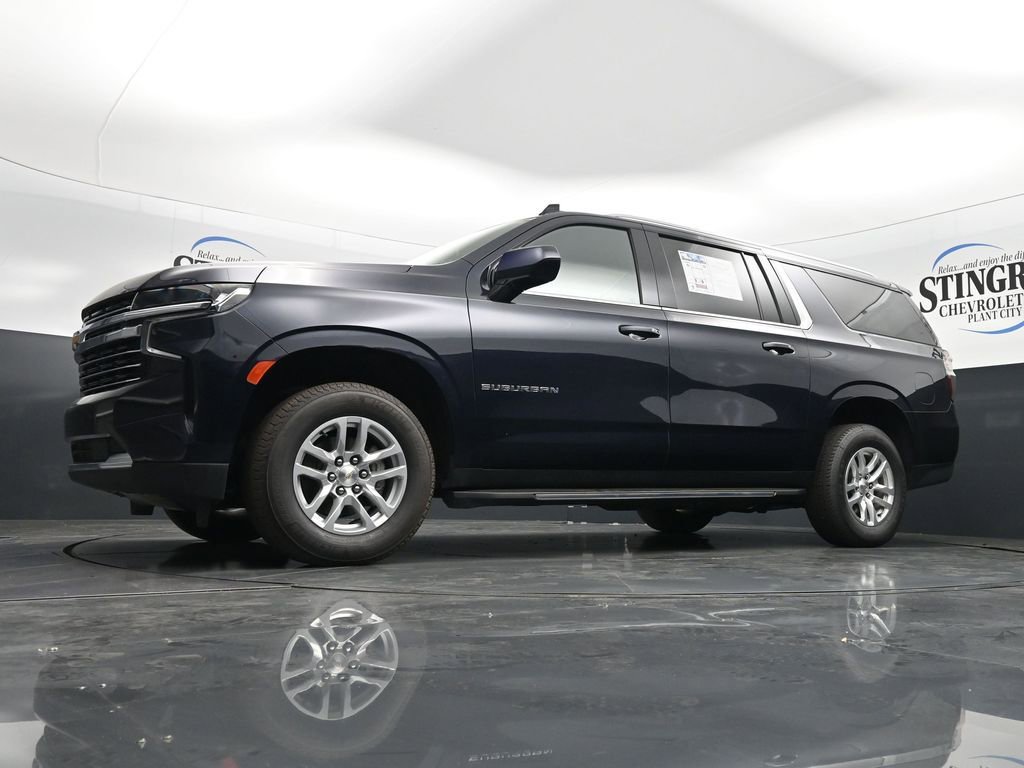 Used 2024 Chevrolet Suburban LT image 19