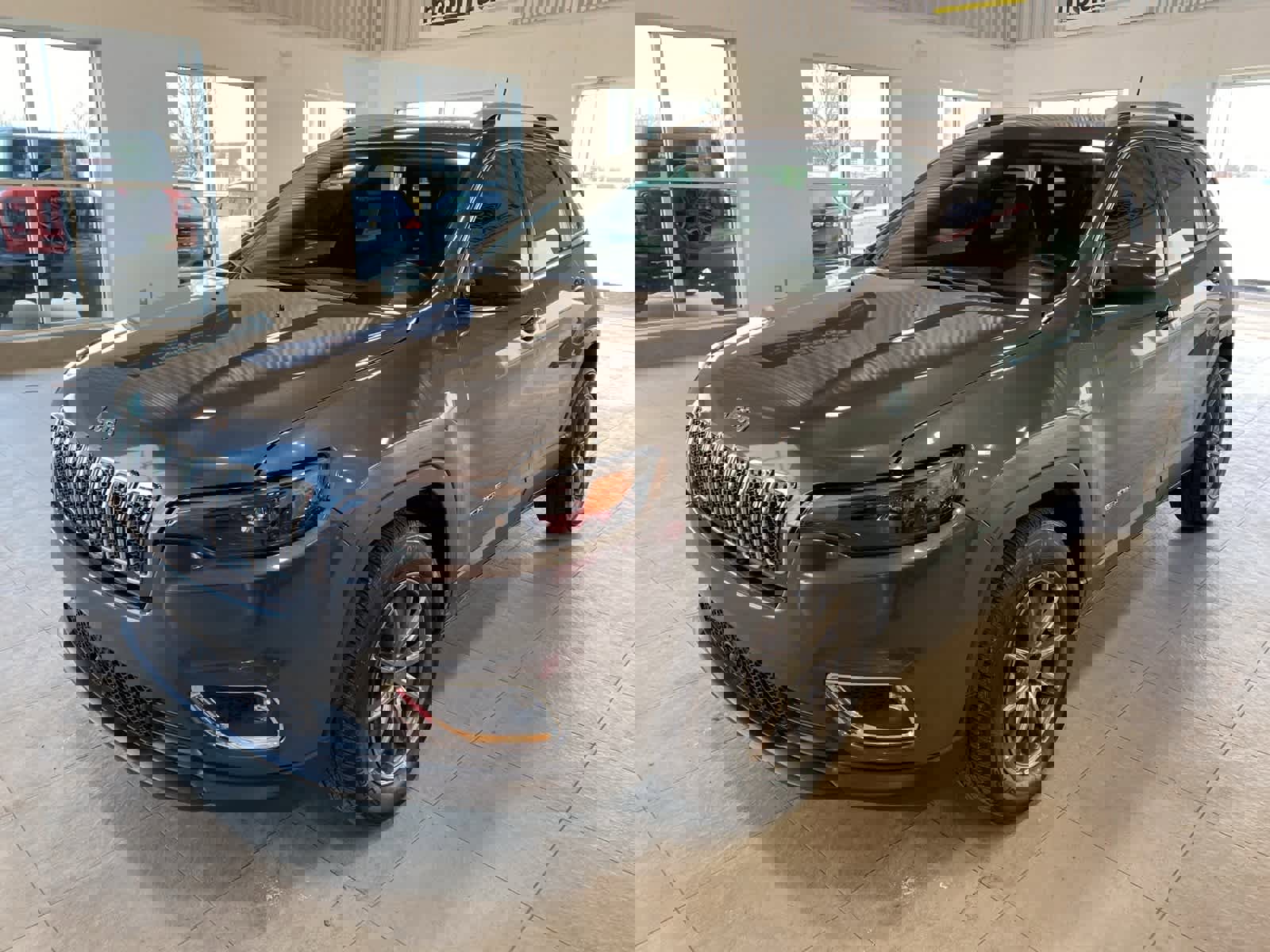 Used 2021 Jeep Cherokee Latitude Lux w/ Comfort/Convenience Group image 1