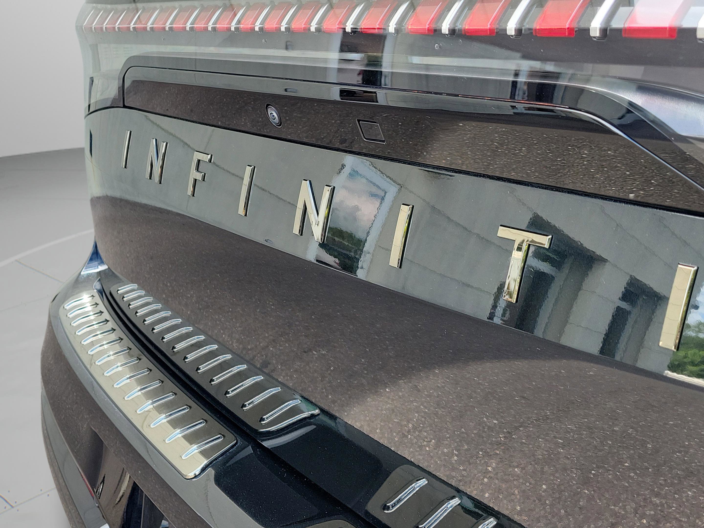 Certified 2026 INFINITI QX80 4WD w/ Sport Exterior Package image 31