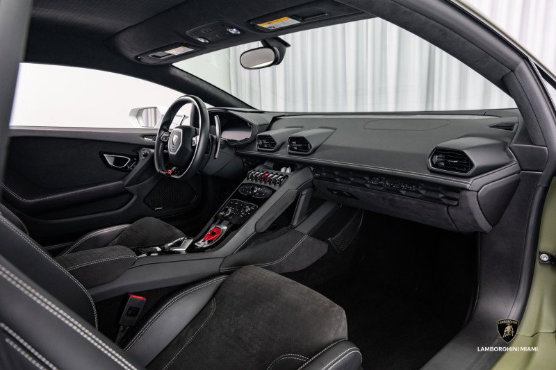 Used 2017 Lamborghini Huracan LP 610-4 Avio image 39