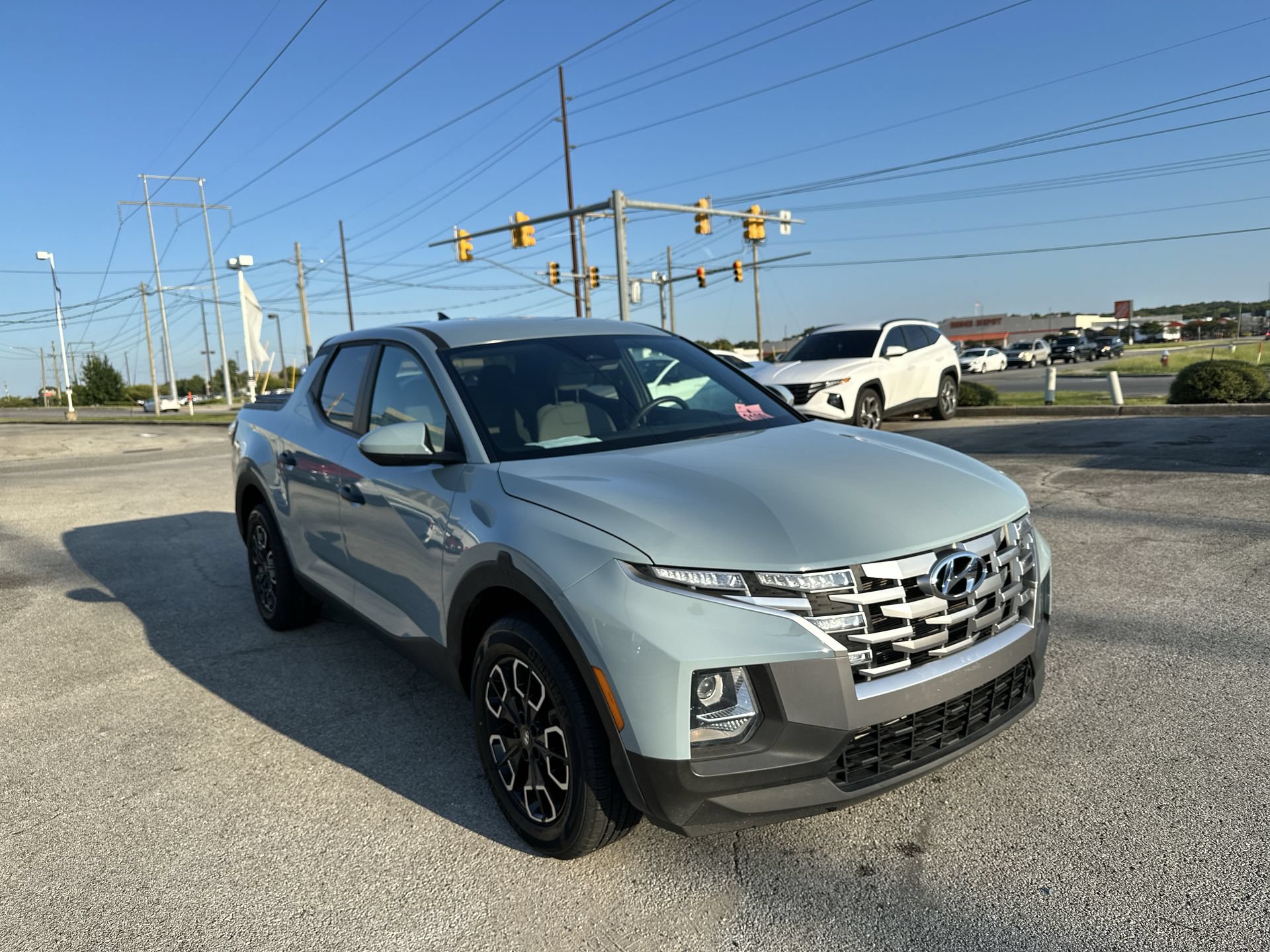 Used 2022 Hyundai Santa Cruz SE FWD image 1