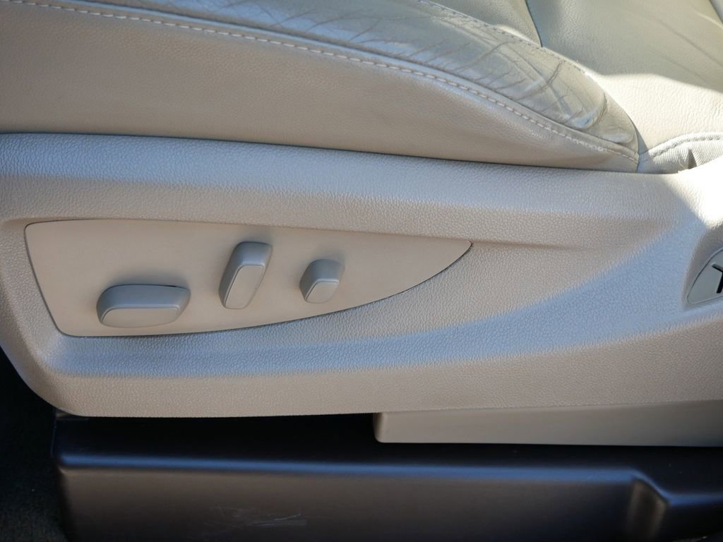 Used 2015 GMC Sierra 1500 SLT w/ SLT Preferred Package image 17