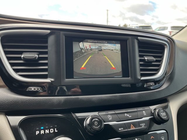 Used 2018 Chrysler Pacifica LX image 57