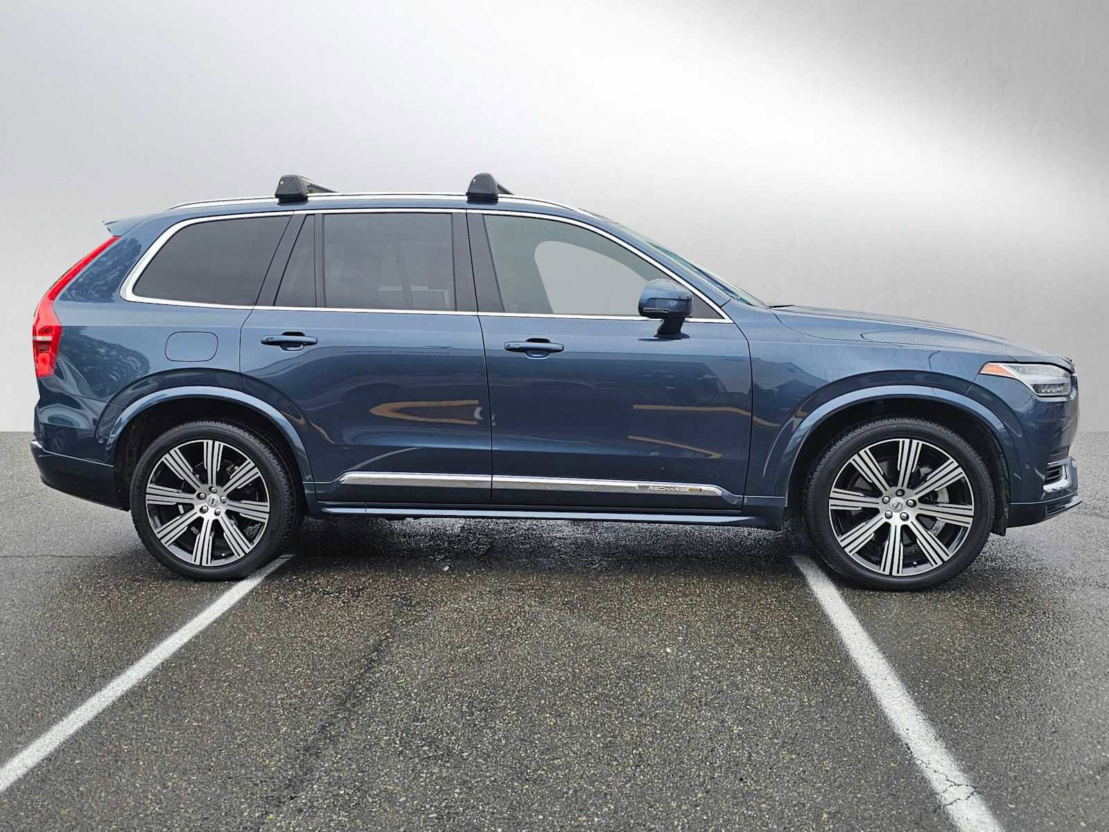 Certified 2023 Volvo XC90 T8 Ultimate w/ Protection Package Premier AWD/4WD image 2