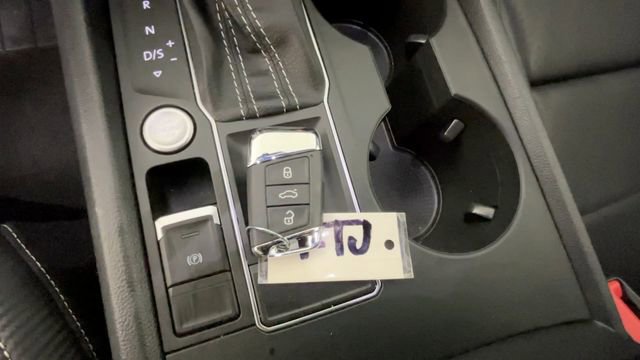 Used 2022 Volkswagen Atlas Cross Sport SE FWD image 27