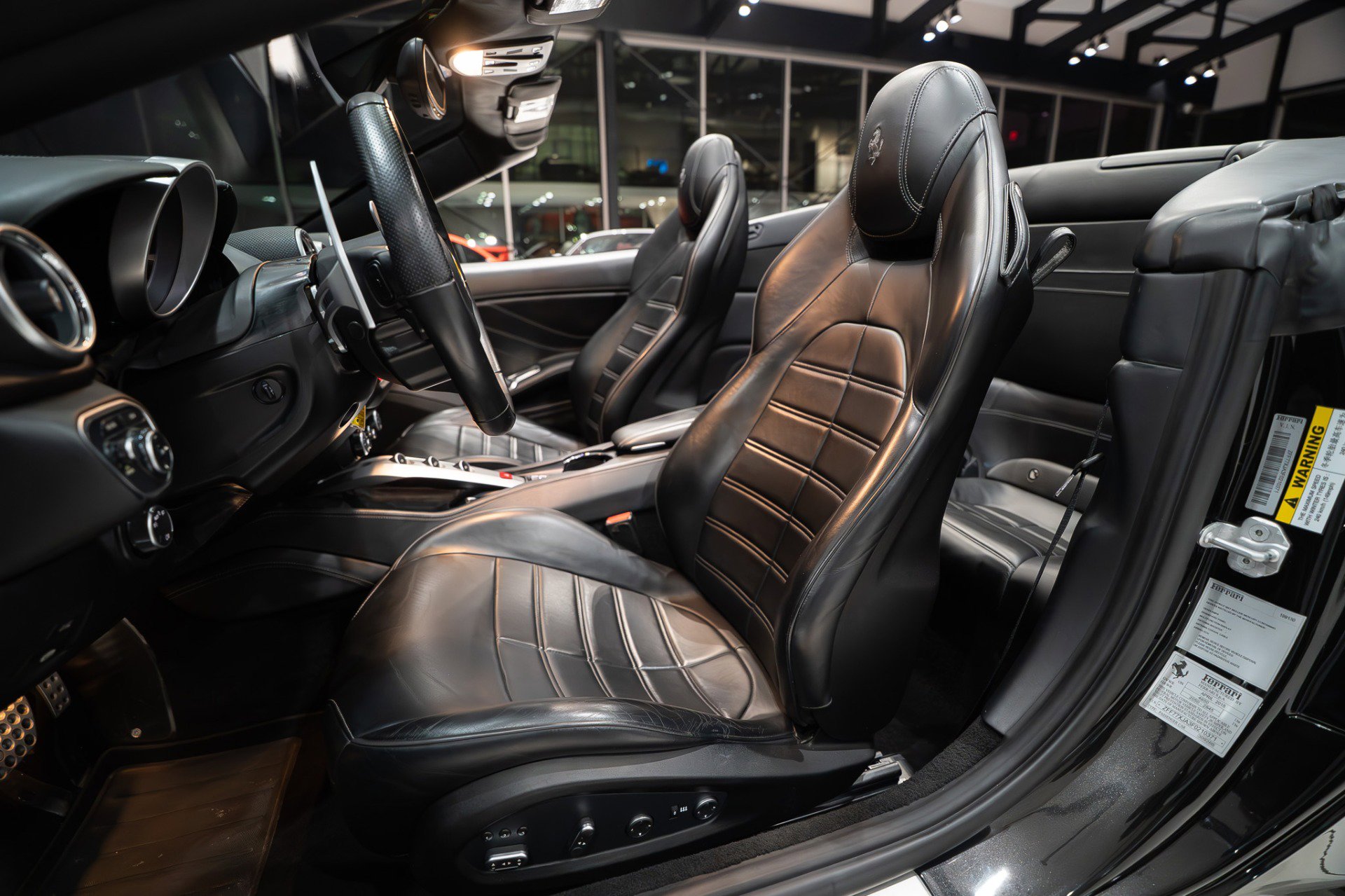 Used 2015 Ferrari California T image 9