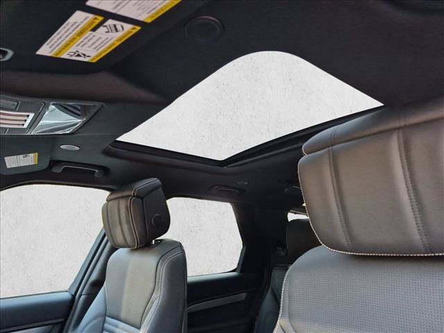 New 2026 Land Rover Discovery Limited Edition AWD/4WD image 20