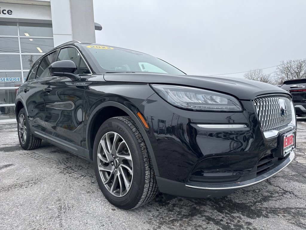 Used 2022 Lincoln Corsair AWD w/ Equipment Group 101A image 3