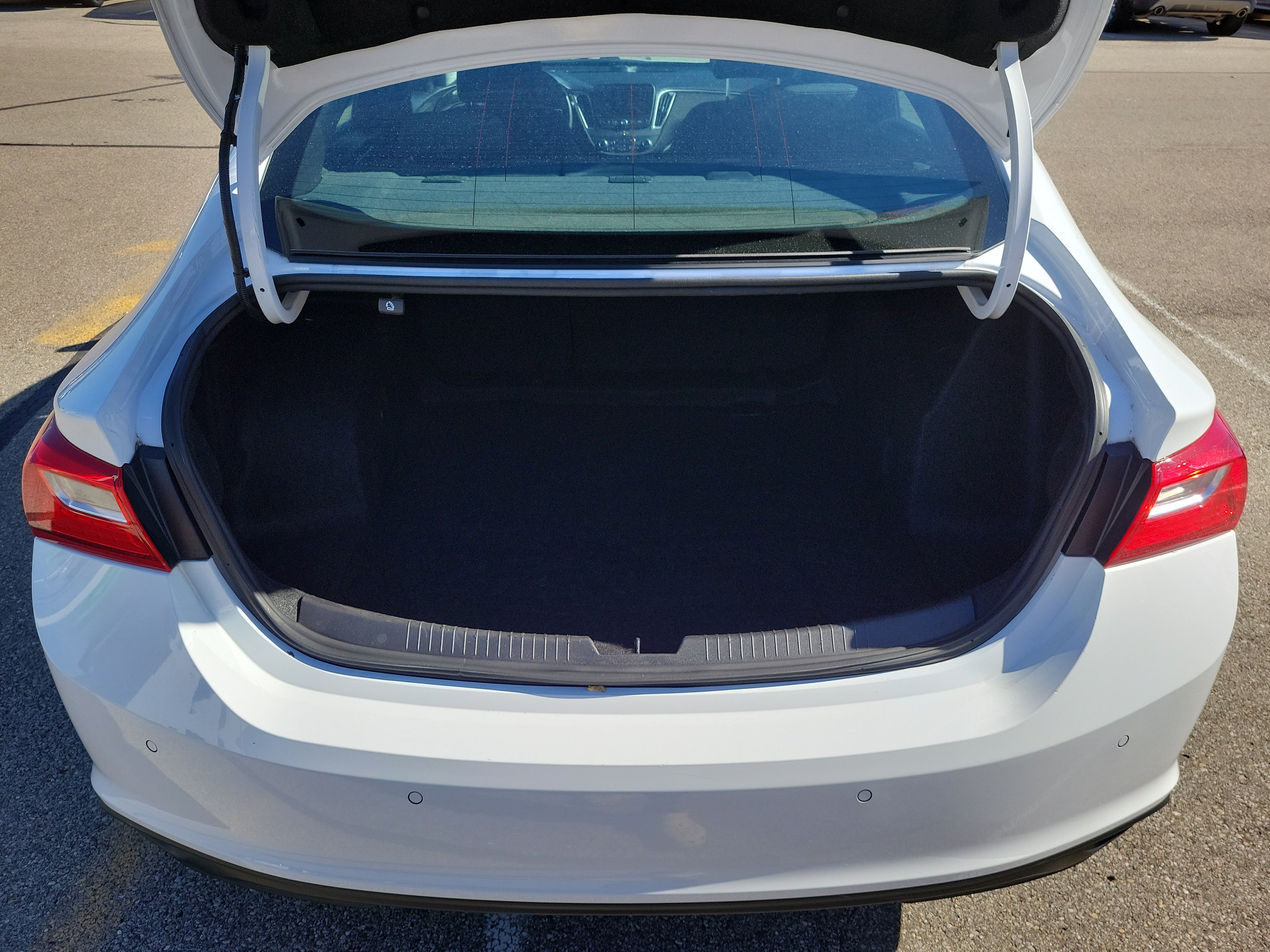 Used 2024 Chevrolet Malibu LT FWD image 7