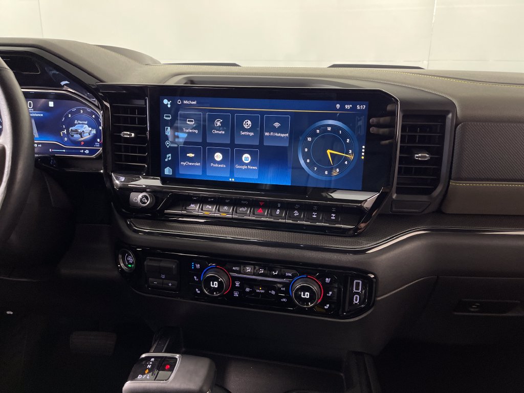 Used 2023 Chevrolet Silverado 1500 ZR2 w/ Technology Package AWD/4WD image 15