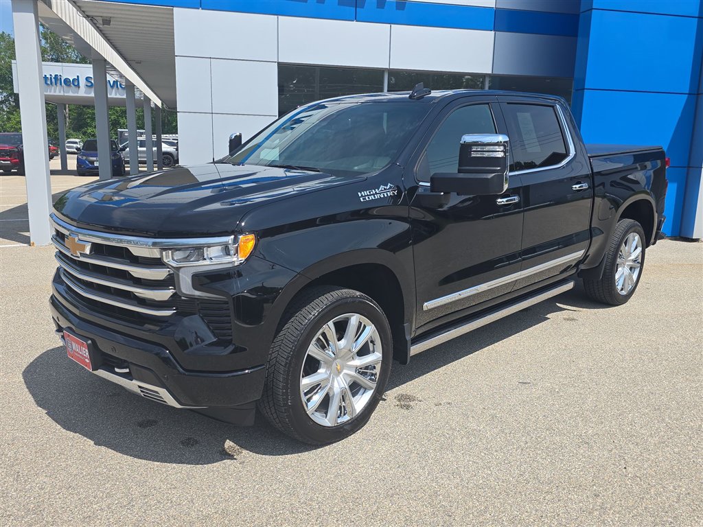 Used 2025 Chevrolet Silverado 1500 High Country w/ High Country Premium Package AWD/4WD image 1