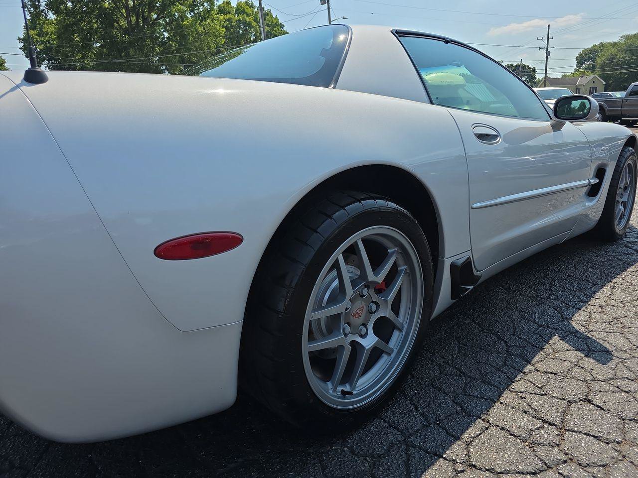 Used 2001 Chevrolet Corvette Z06 RWD image 35