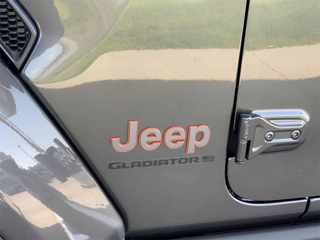 New 2025 Jeep Gladiator Mojave w/ Convenience Group image 14